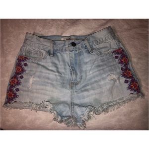 Embroidered Hollister High-Waisted Denim Shorts
